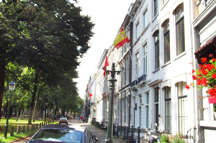 ハーグにある17世紀以来の大使館街、Lange Voorhout